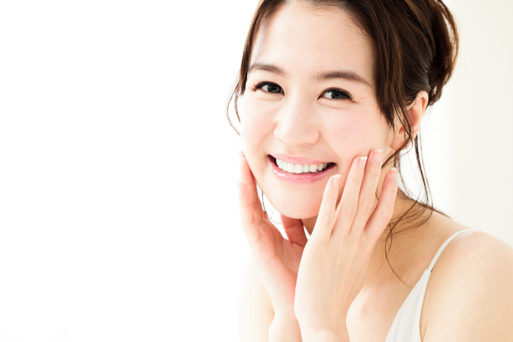 口元の美しさや機能性にこだわった詰め物・被せ物をご提供いたします
